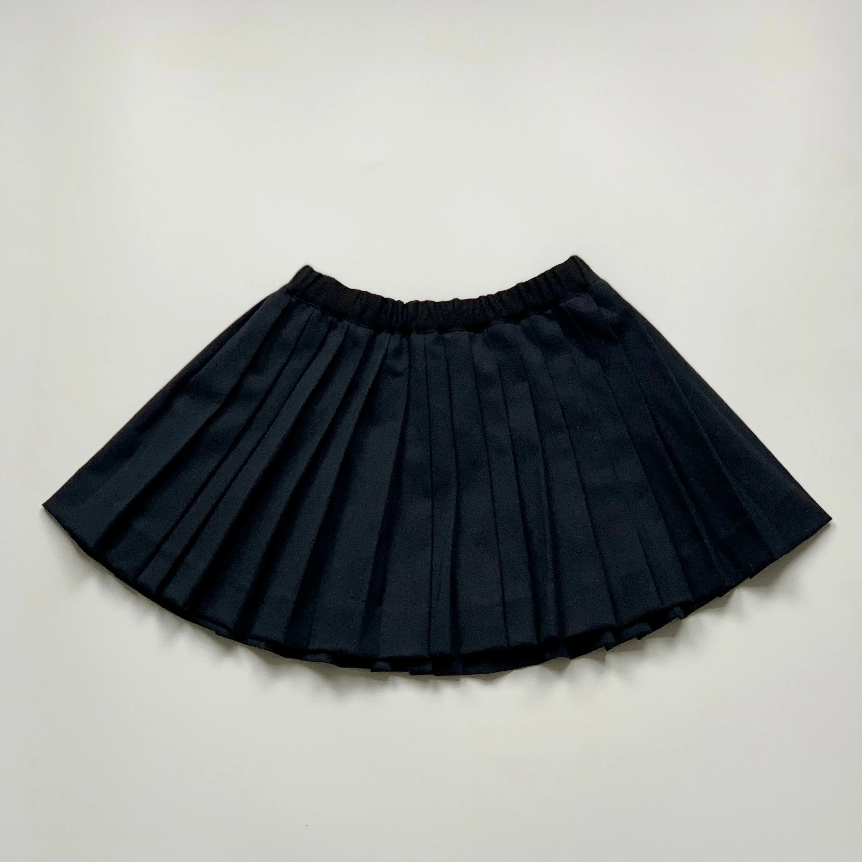 Bonpoint Black Pleated Skirt: 8 Years