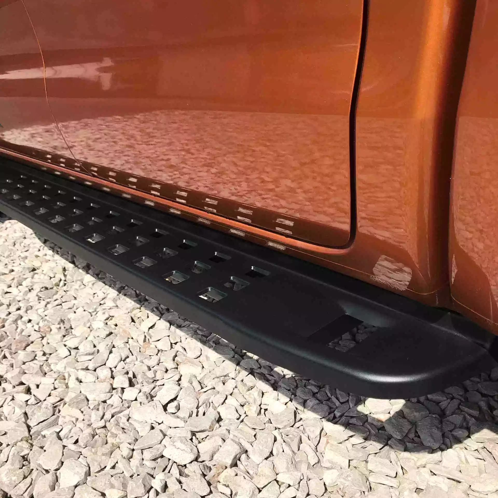 Gator Side Steps Running Boards for Nissan Navara NP300 2015+ Double Cab