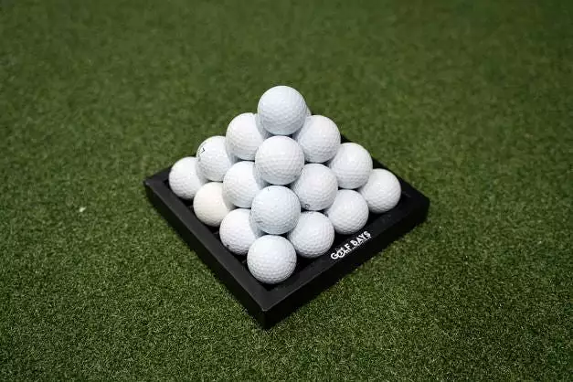 GOLFBAYS SMALL PYRAMID BALL TRAY